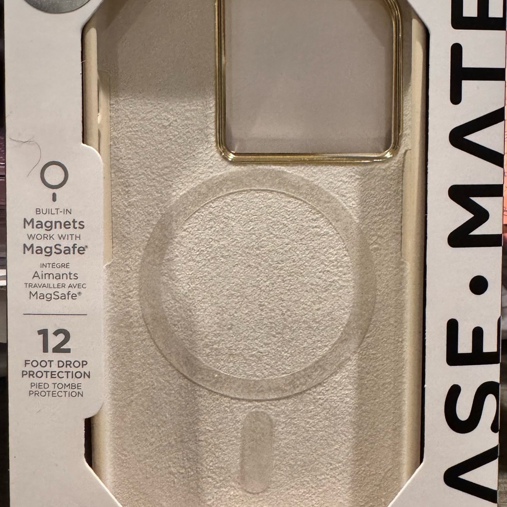 Case-Mate Cream and Gold MagSafe Compatible Case